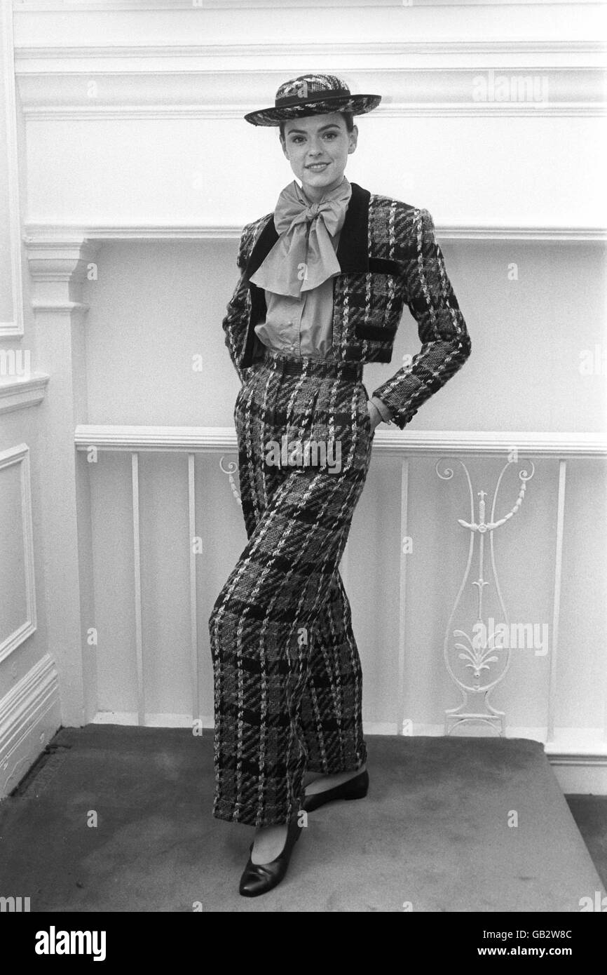 Un traje de tweed para pantalones de la reina Elizabeth II y la