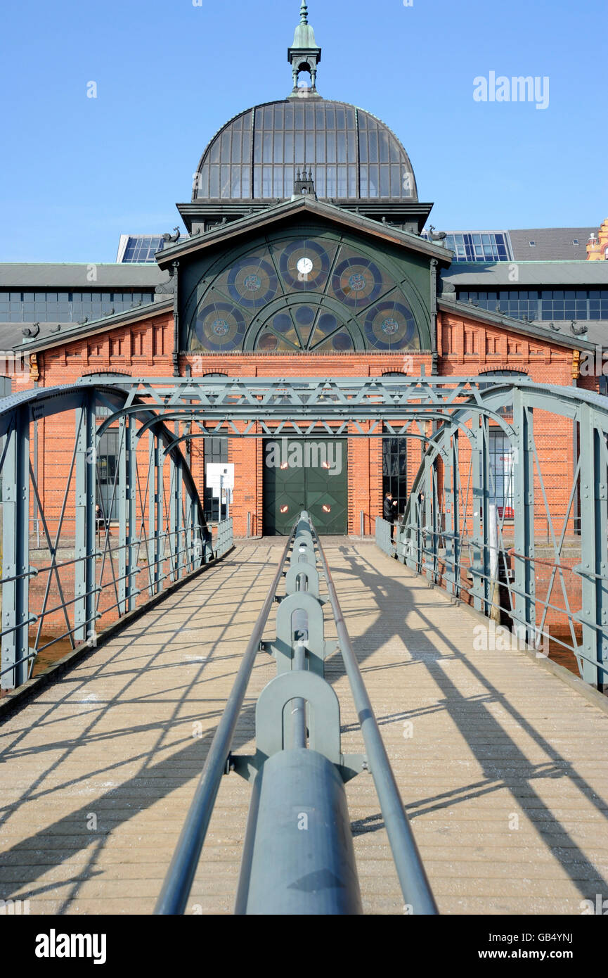 Muelle de la subasta de pescado Hall, Fischereihafen puerto pesquero, St. Pauli, Hamburgo Foto de stock