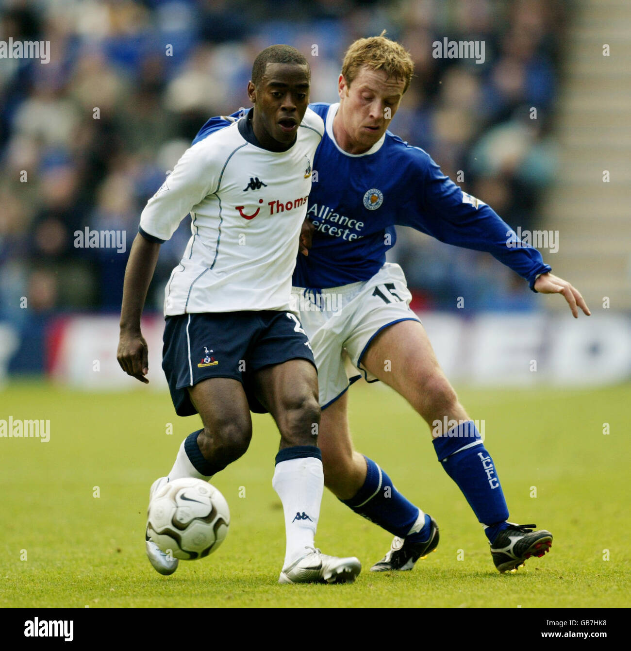 Fútbol - Fa Barclaycard Premiership - Leicester City v Tottenham Hotspur. Ala Rogers de Leicester City y Rohan Ricketts de Tottenham Hotspur Foto de stock