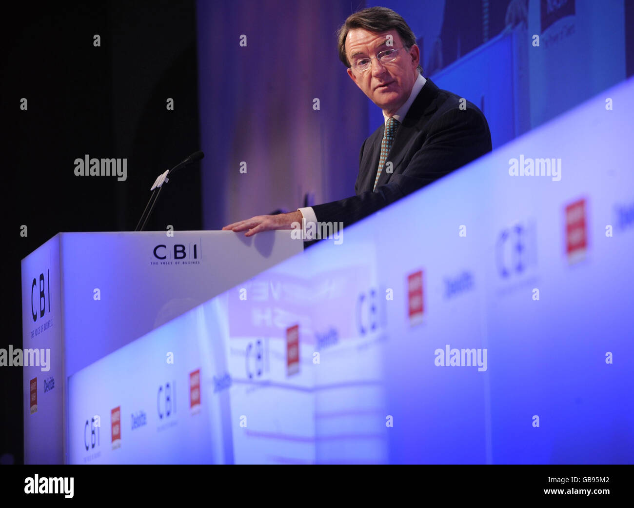 El Secretario de Negocios Lord Mandelson se dirige a la Conferencia CBI en Londres. Foto de stock