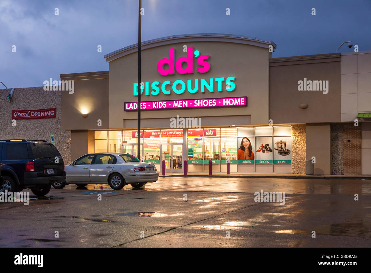 Dds descuentos fotografías e imágenes de alta resolución Alamy