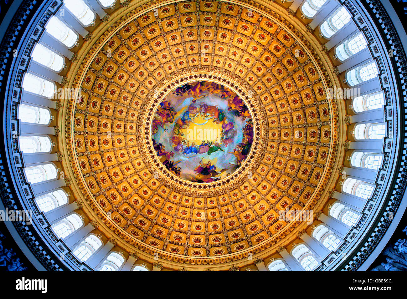 Interior de la cúpula del Capitolio en Washington D.C. Foto de stock