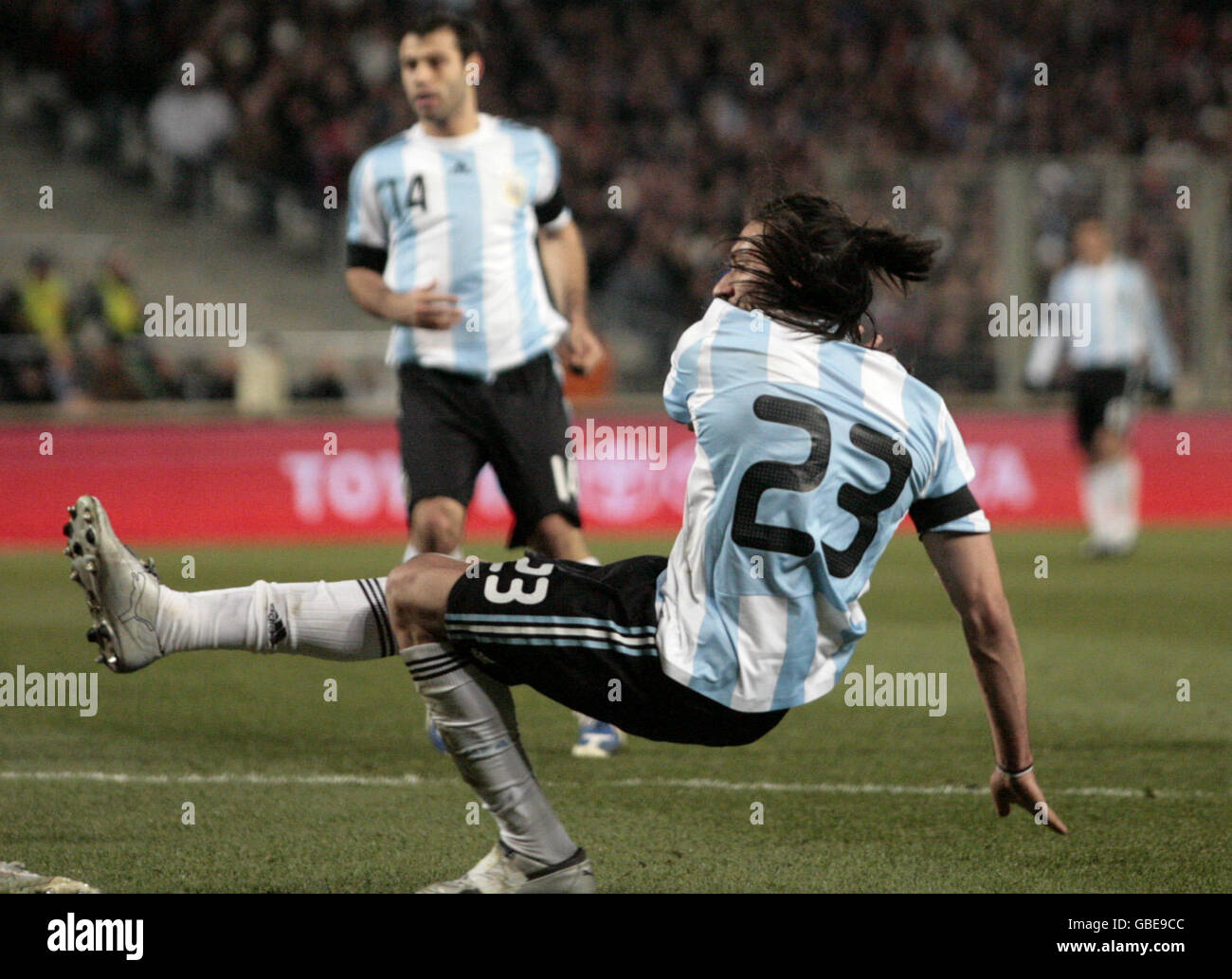 Fútbol - Amistosos Internacionales - Francia contra Argentina - Stade  Velodrome, Marsella. Jonas Gutiérrez, de Argentina, marca el gol inicial  Fotografía de stock - Alamy