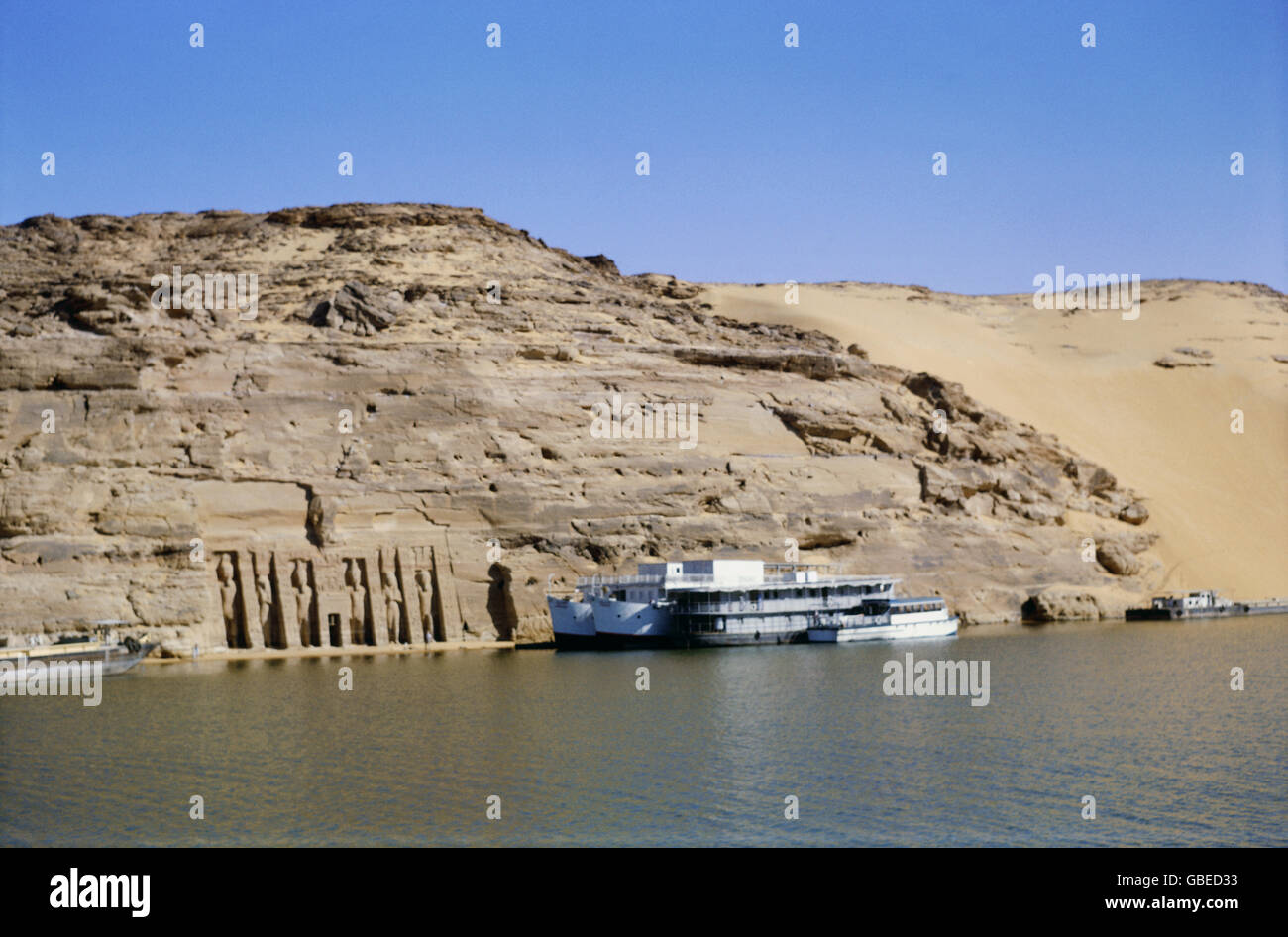 Geografía / viajes, Egipto, Abu Simbel, templo de Hathor, en el río Nilo, antes de 1965, Derechos adicionales-Clearences-no disponible Foto de stock