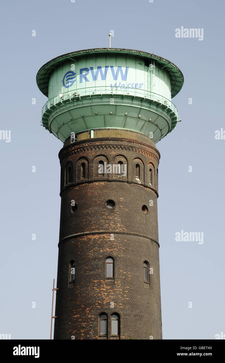 Torre de agua, históricos, RWW Waterworks Company, Oberhausen, Renania del Norte-Westfalia, Alemania Foto de stock
