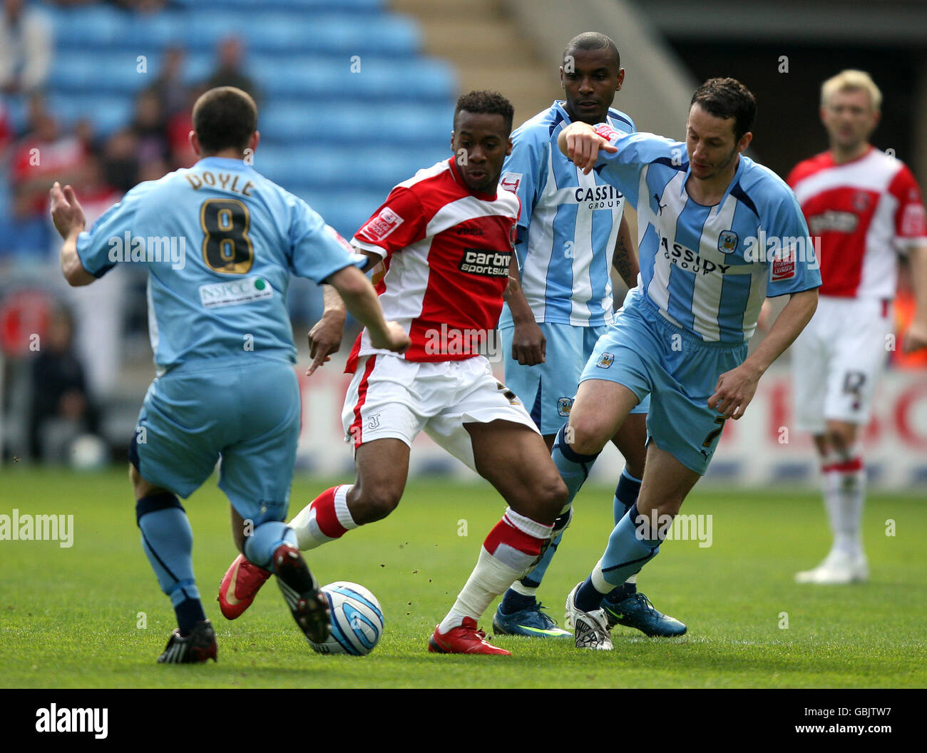 Futbol Campeonato De La Liga De Futbol Coca Cola Coventry City Contra Charlton Athletic Ricoh Arena