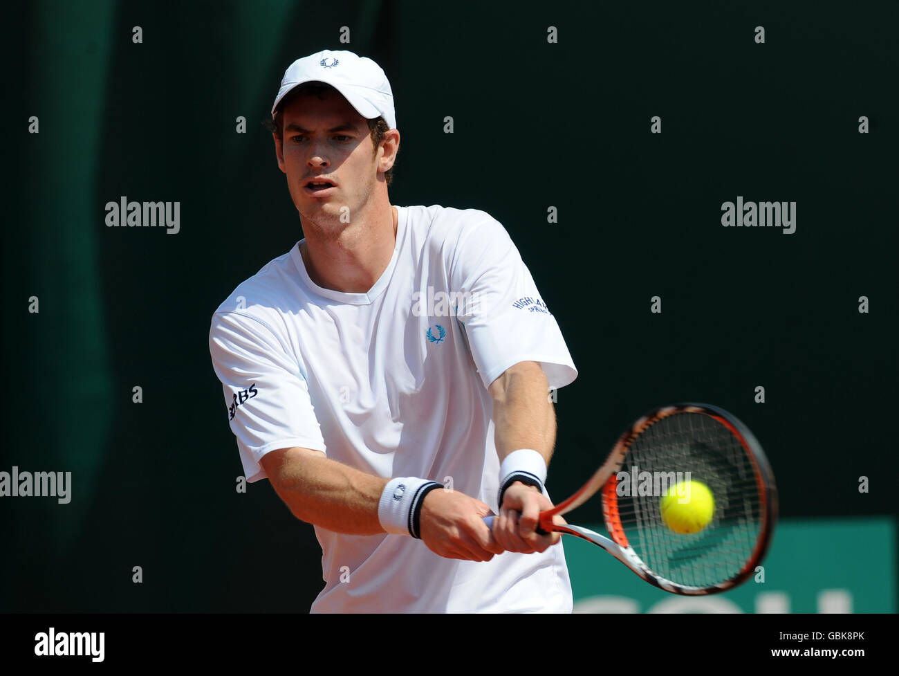 Andy Murray en acción durante su juego contra Victor Hanescu En los maestros de Monte Carlo Foto de stock