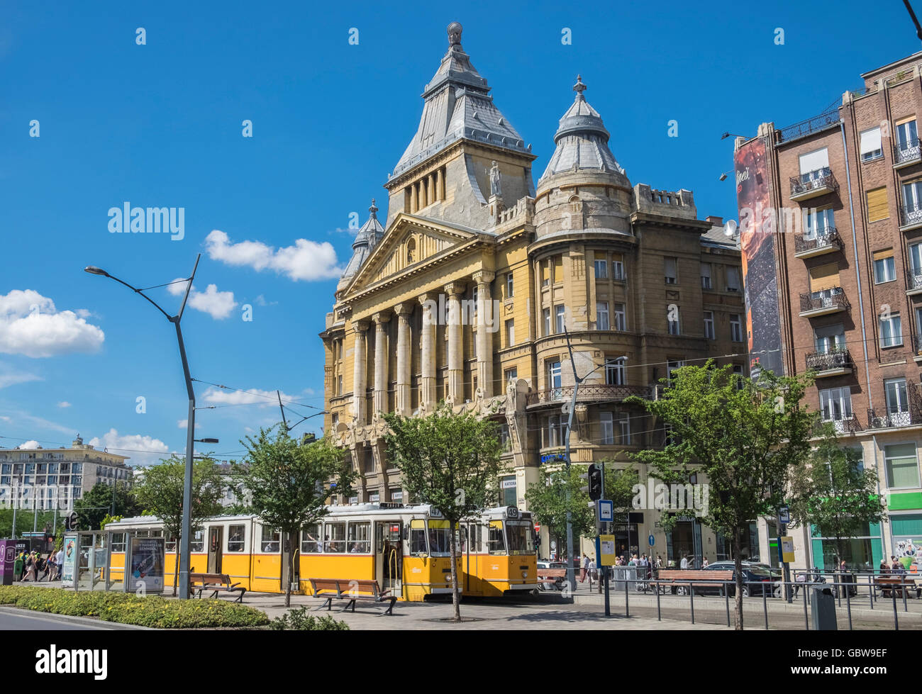 Fachada exterior del edificio del palacio central, Anker Budapest, Hungría Foto de stock