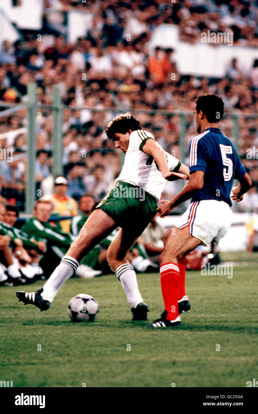 Copa del Mundo de fútbol - España 1982 - Grupo E - Irlanda del Norte contra Yugoslavia Foto de stock