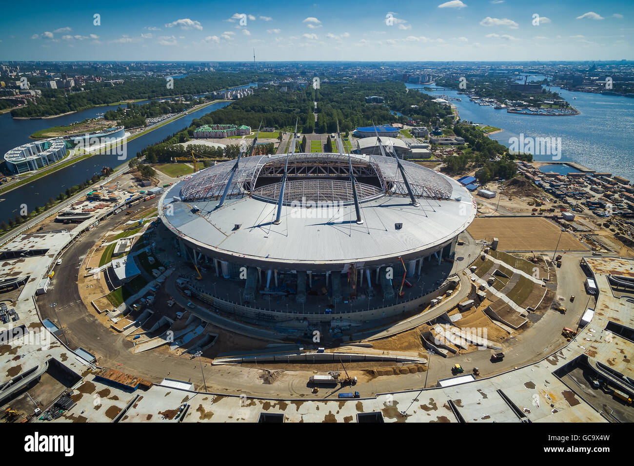La Krestovskiy Krestovsky Estadio Anteriormente Conocido Como Zenit Gazprom Arena En San Petersburgo Rusia Fotografia De Stock Alamy La Krestovskiy Krestovsky Estadio Anteriormente Conocido Como Zenit Gazprom Arena En San Petersburgo Rusia Fotografia De Stock Alamy