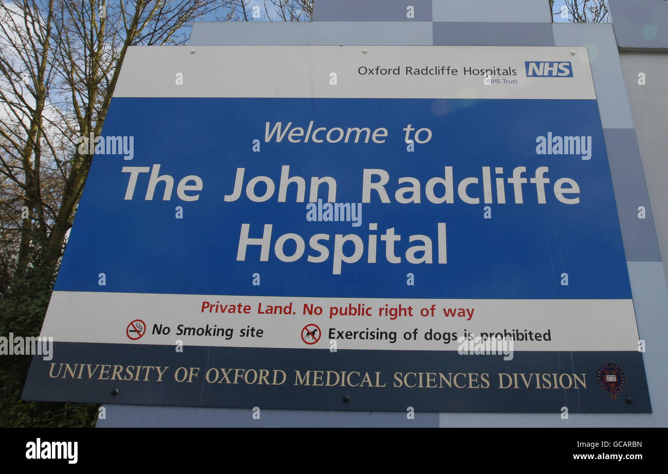 Una visión general de la señalización fuera del Hospital John Radcliffe