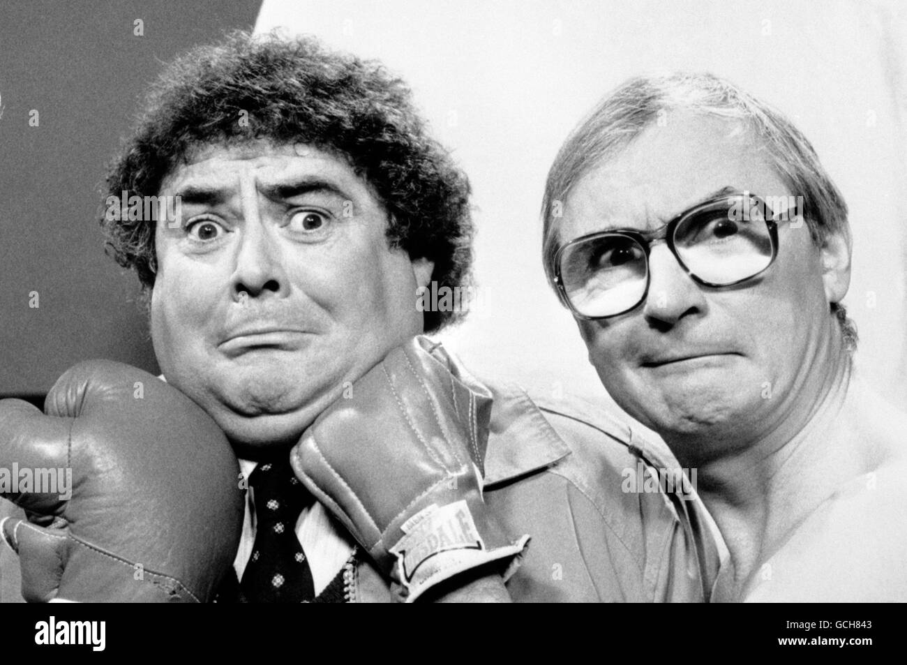 Pequeño y grande. Archivo de archivo, fechado 03-03-1986, de comedia doble acto poco y grande. Foto de stock