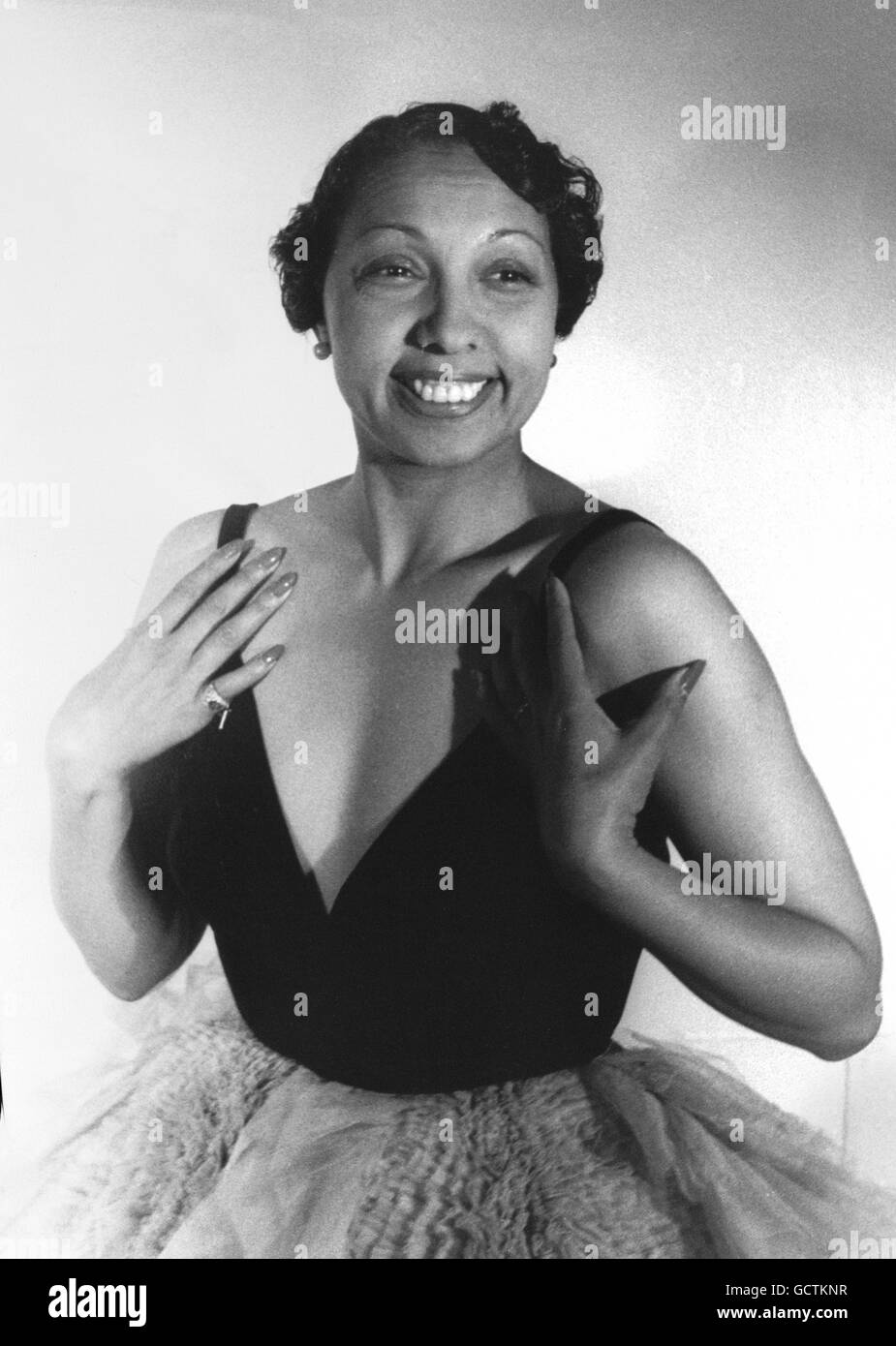 Josephine Baker (Freda Josephine McDonald: 1906-1975), el americano nacido bailarín francés, cantante y actriz. Fotografía de Carl Van Vechten, octubre de 1949. Foto de stock