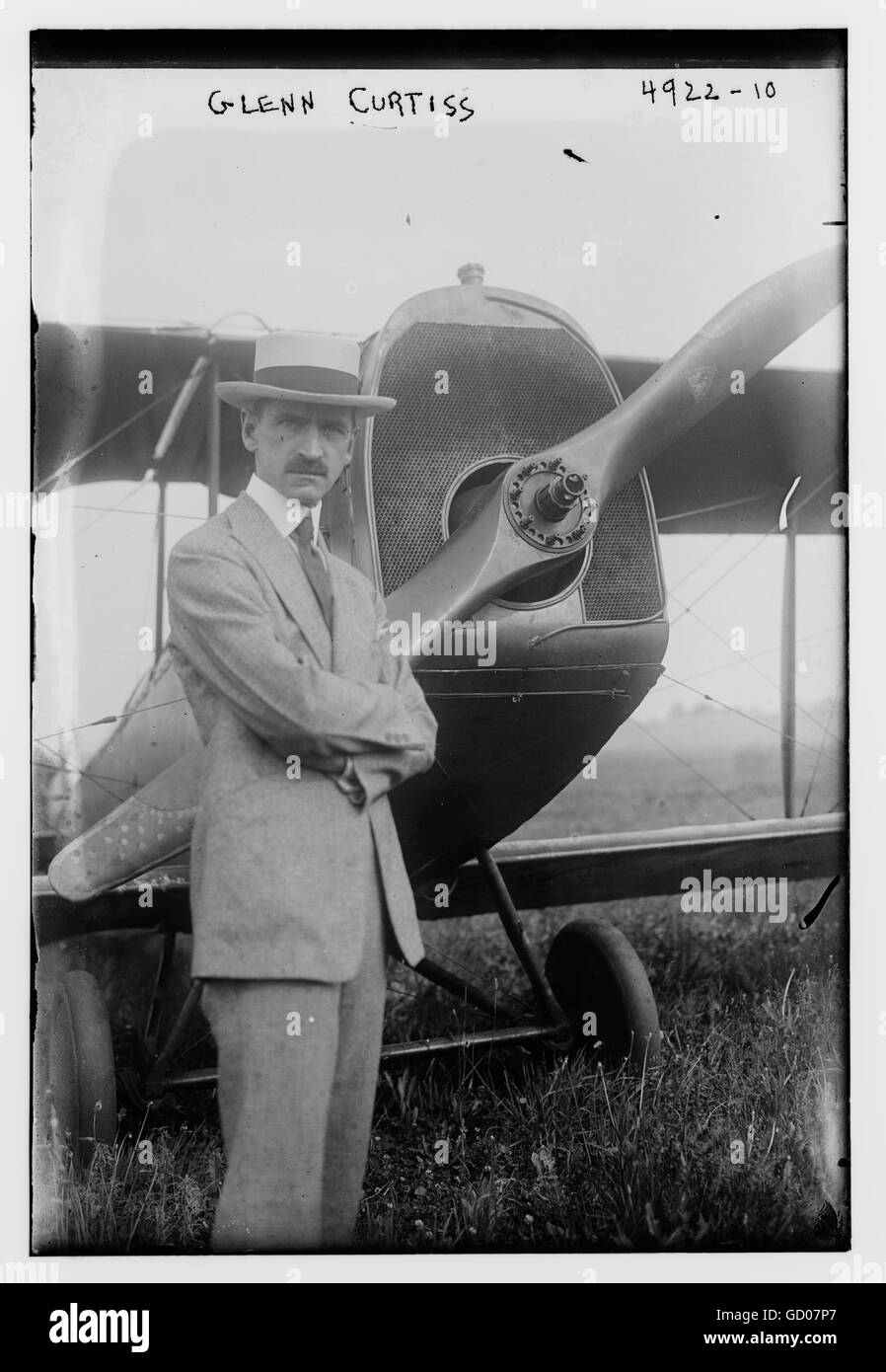 Pionero de la aviación Glenn H. Curtiss por avión. Foto de stock