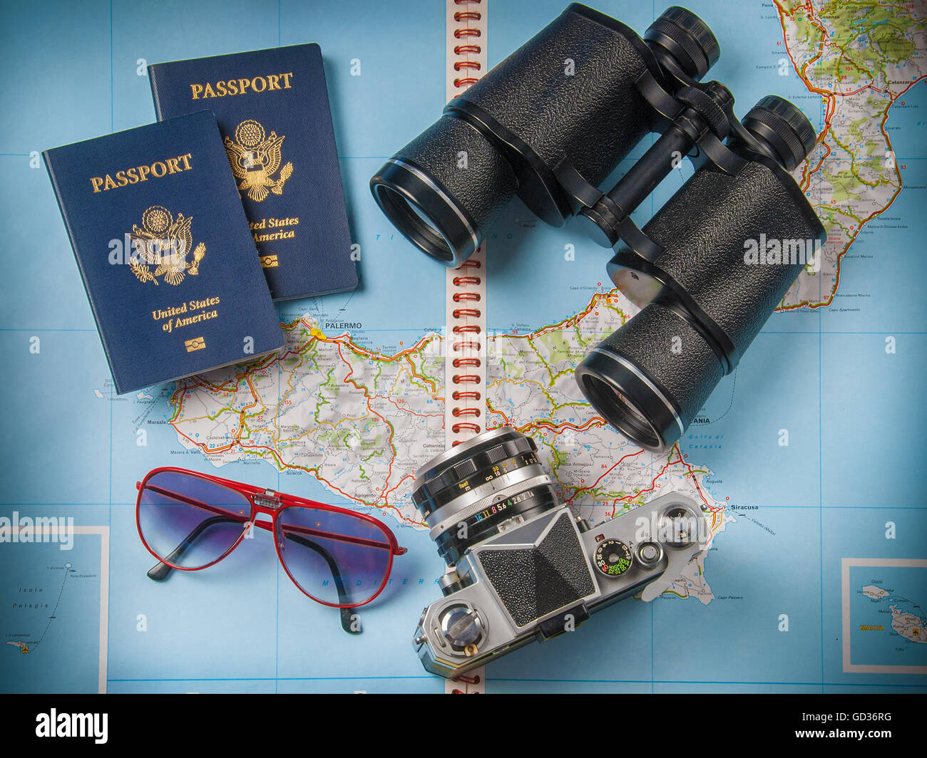 Vacaciones viajes objetos en un fondo Foto de stock