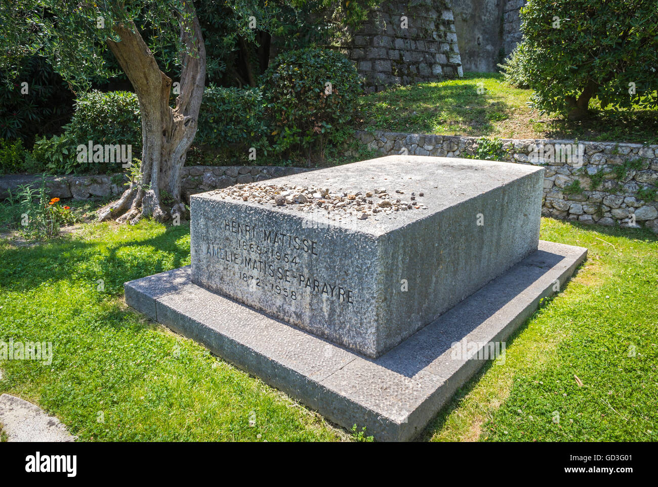 Lápida del famoso pintor y escultor Henri Matisse y su esposa Noellie, Cementerio de los Monastre Notre Dame de Cimiez, Niza Foto de stock