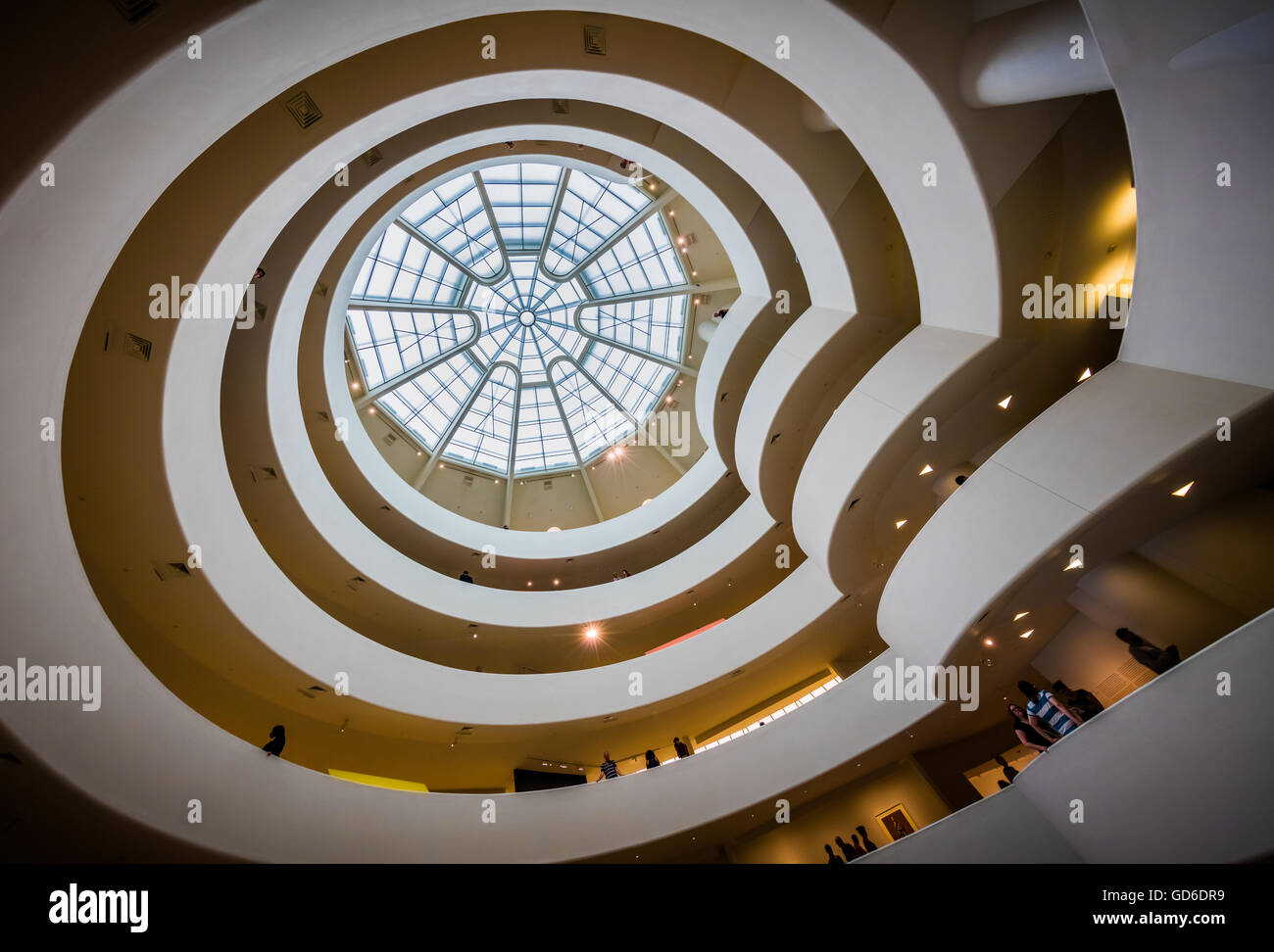 El Solomon R. Guggenheim Museum es un museo de arte situado en la Ciudad de Nueva York Foto de stock