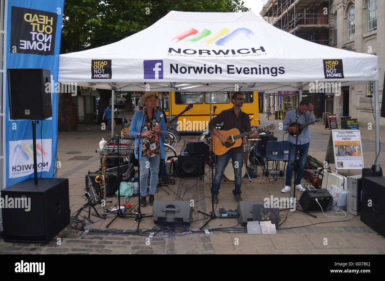 Tardes de Norwich, eventos de verano celebrado en el centro de la ciudad de Norwich, Norfolk Julio 2016 Foto de stock
