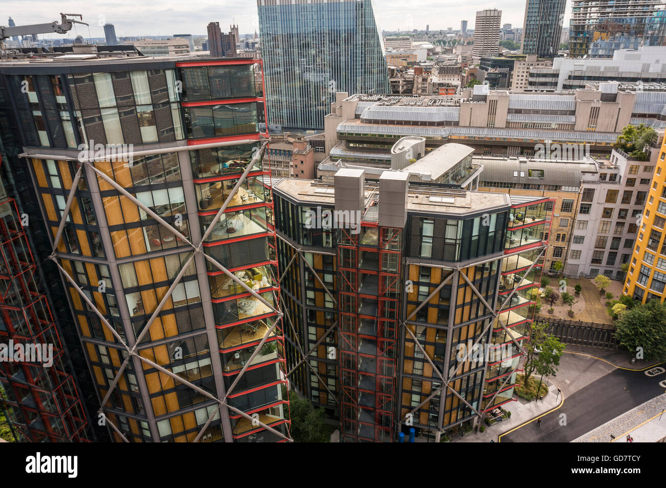 Vista desde la galería de arte Tate Modern extensión en el South Bank, Londres, Reino Unido. Foto de stock