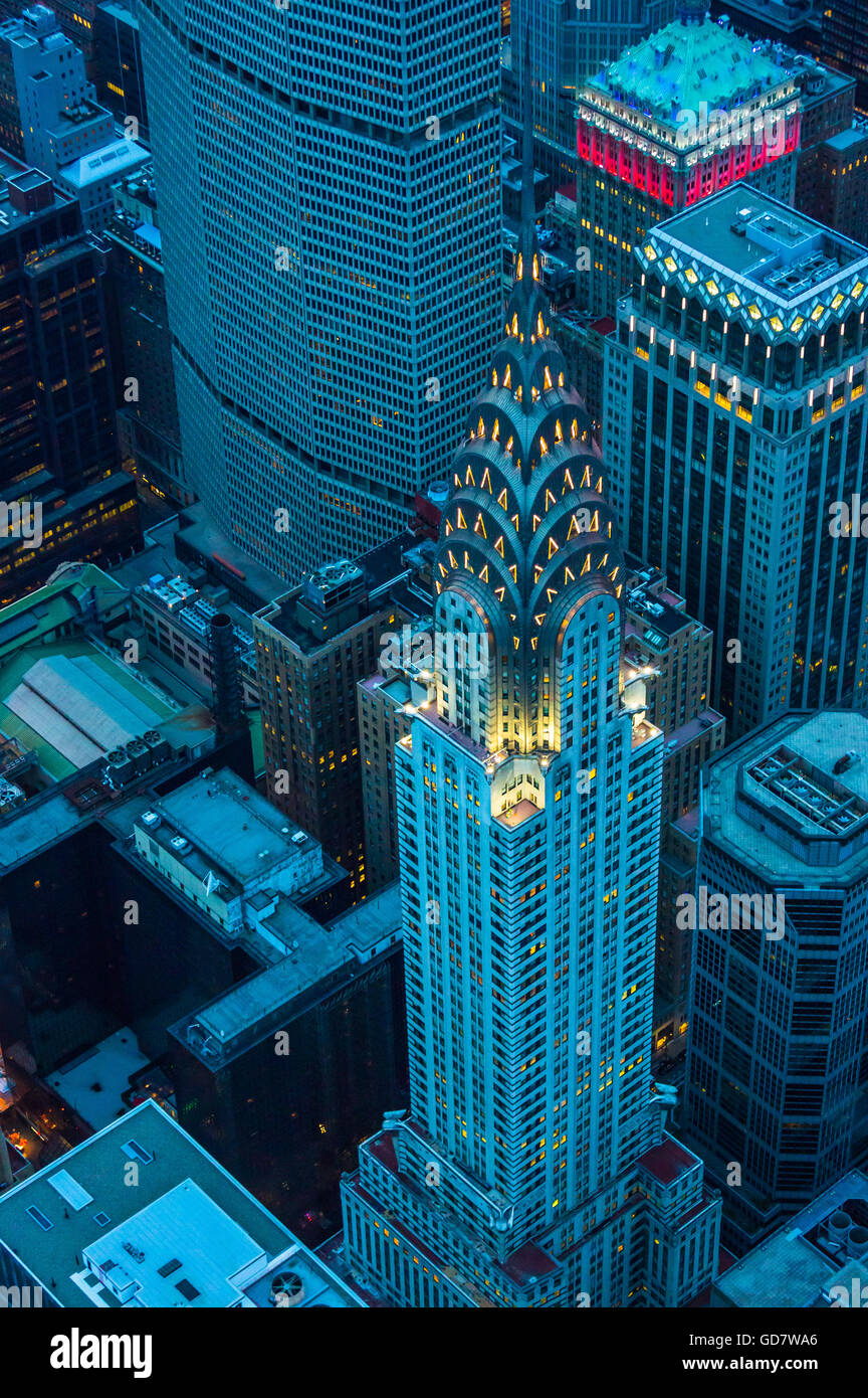 El Chrysler building es un rascacielos de estilo Art Decó situado en el East Side de Manhattan en la Ciudad de Nueva York Foto de stock