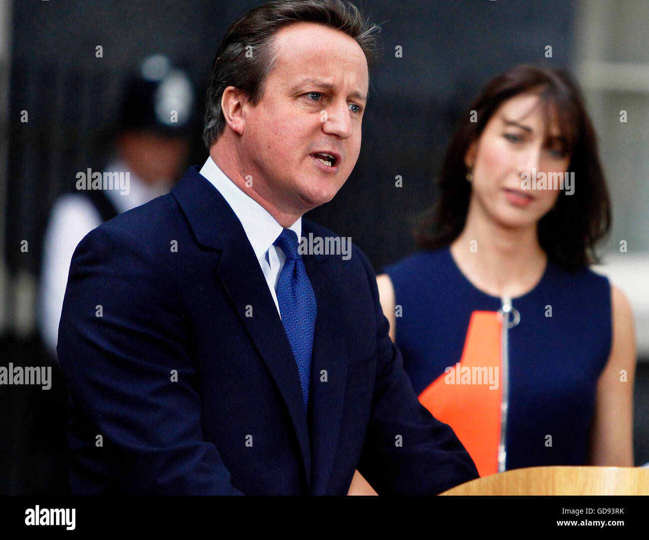 Londres, Reino Unido. El 13 de julio de 2016. David Cameron, habla a los mundos pulse en su último día como primer ministro en Downing Street. Crédito: Ojo omnipresente/Alamy Live News Foto de stock