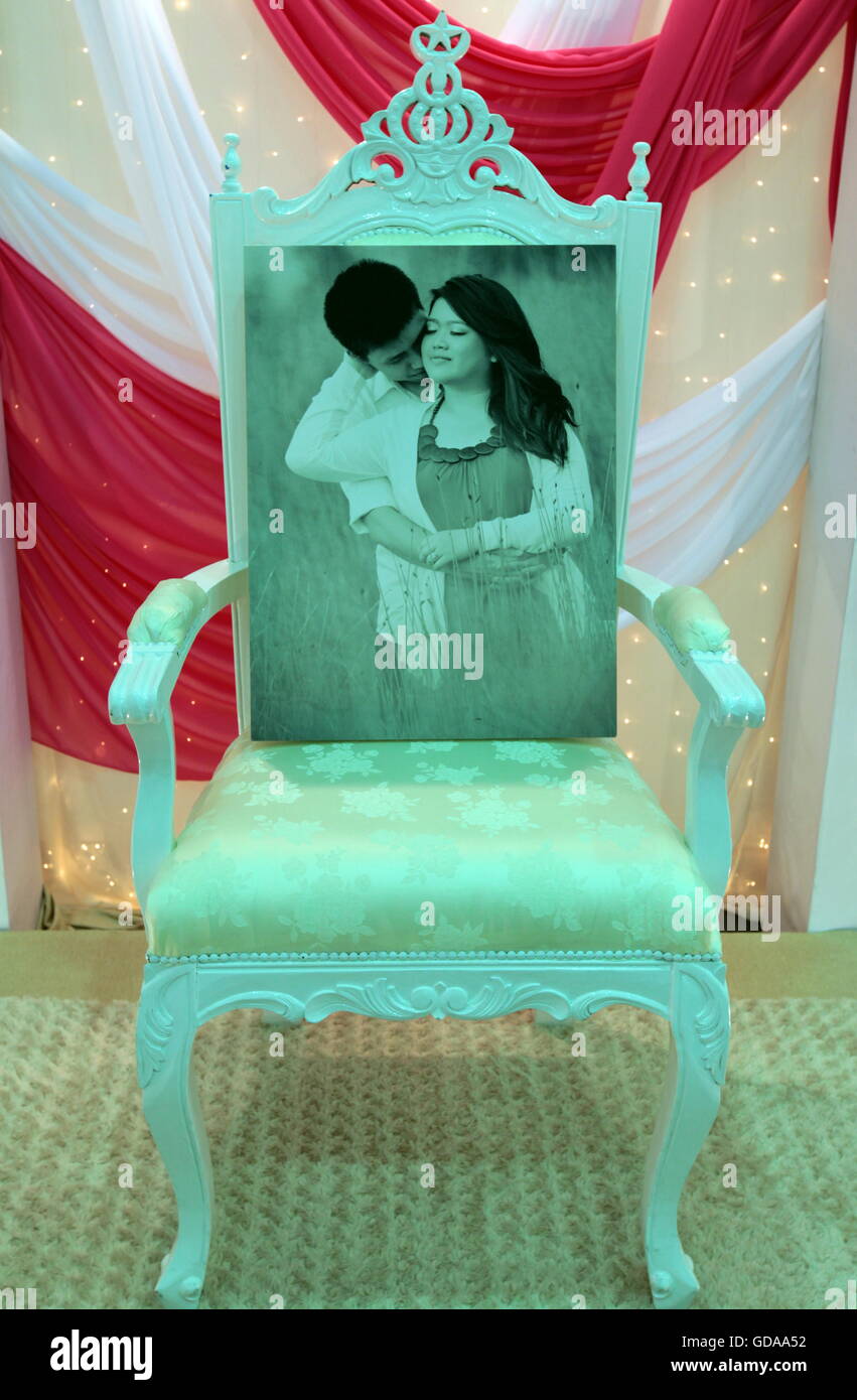 Ein Stuhl bei einer Hochzeitsausstellung im Zentrum der Hauptstadt Bandar Seri Begawan, Brunei Darussalam Koenigreich im auf nacido Foto de stock