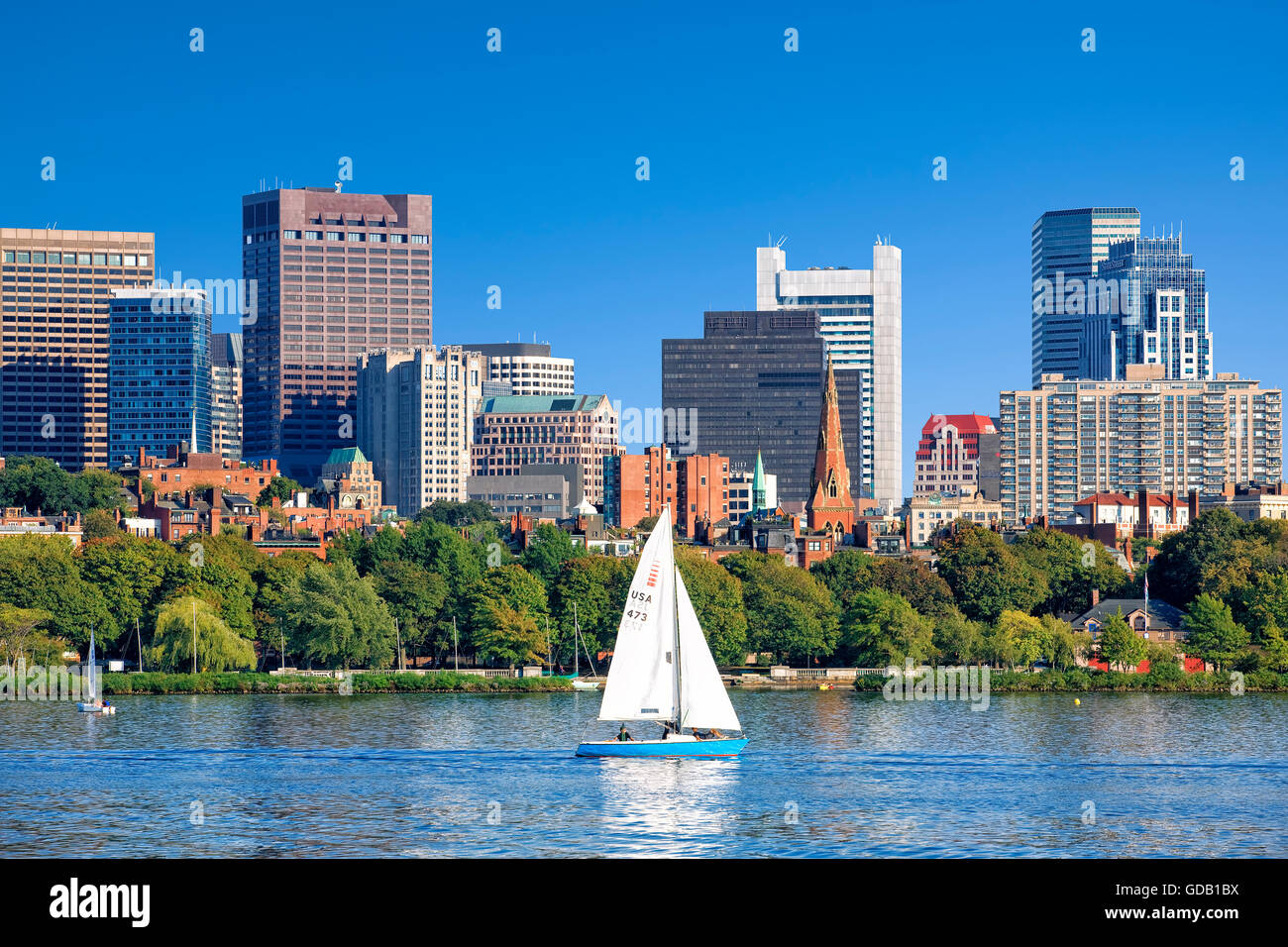 Horizonte de Boston y Charles River Foto de stock