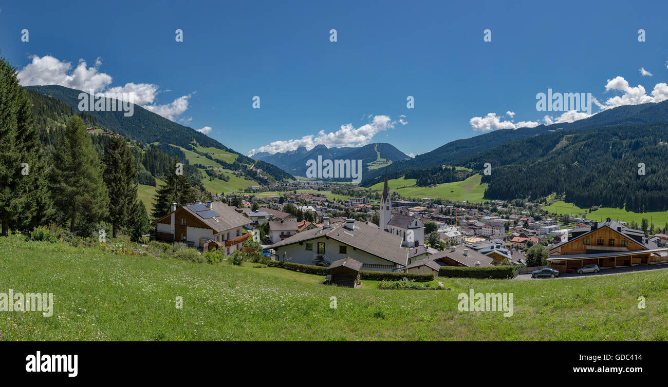Sillian,Austria,vista al valle del río Drau Foto de stock