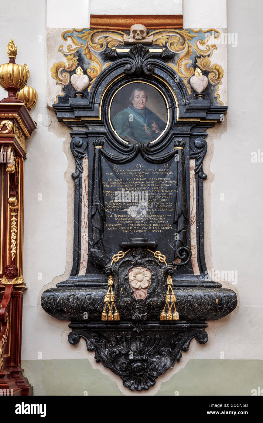 Janow Podlaski, iglesia barroca, epitafio, Polonia Podlasie Europa. Foto de stock