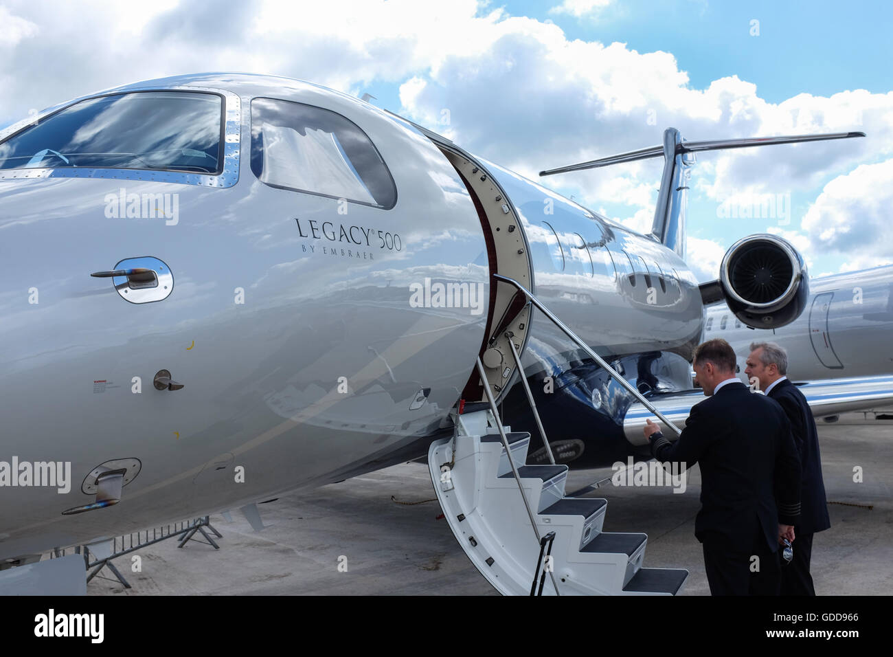 El legado de 500 jets de negocios por Embraer. Foto de stock