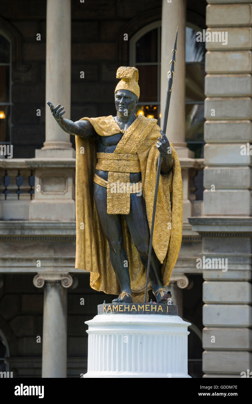 Los Estados Unidos, Hawai, Oahu, Honolulu, la estatua del rey Kamehameha, en el edificio de la corte suprema de justicia Foto de stock