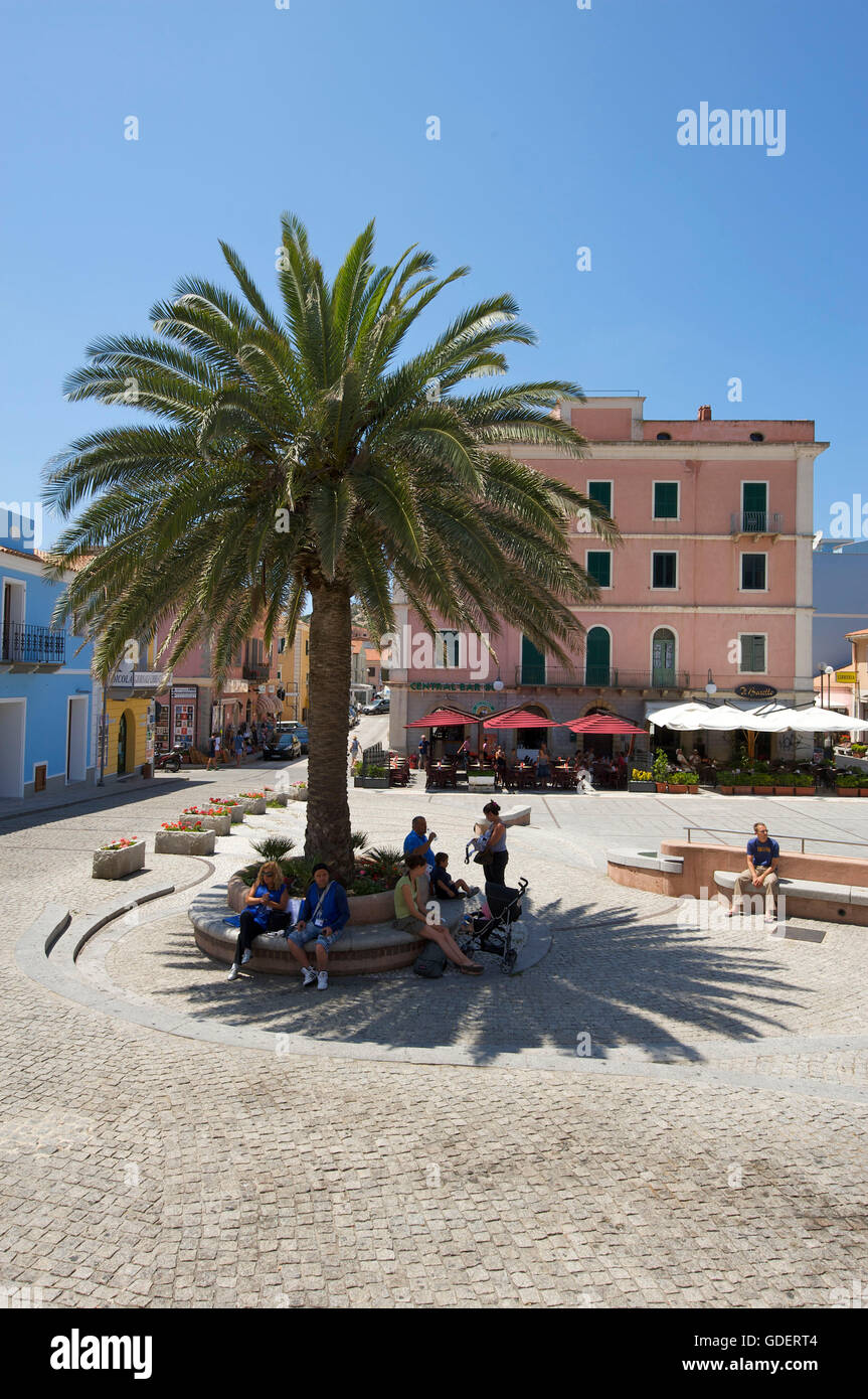 Plaza de Santa Teresa di Gallura, Sardinien, Italien Foto de stock