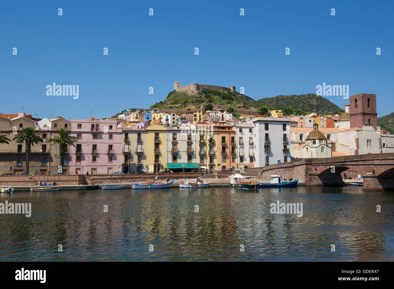 Bosa, Temo River, Cerdeña, Italia Foto de stock