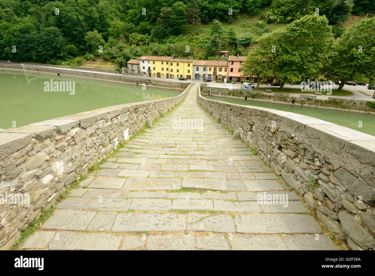 Borgo a Mozzan, Ponte del Diavolo, Devilsbridge, Europa, Italia, Toscana Foto de stock