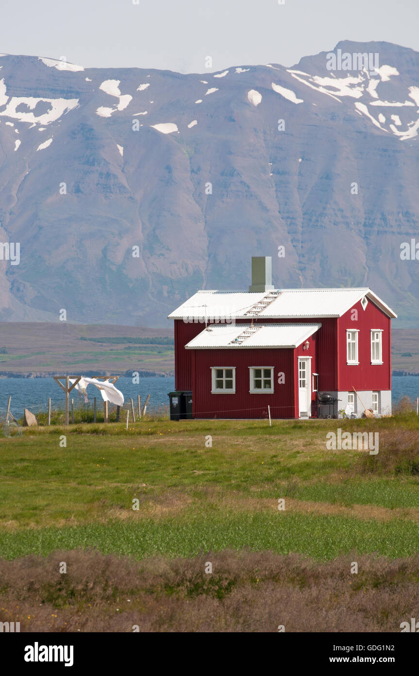 Casa de islandia fotografías e imágenes de alta resolución - Alamy