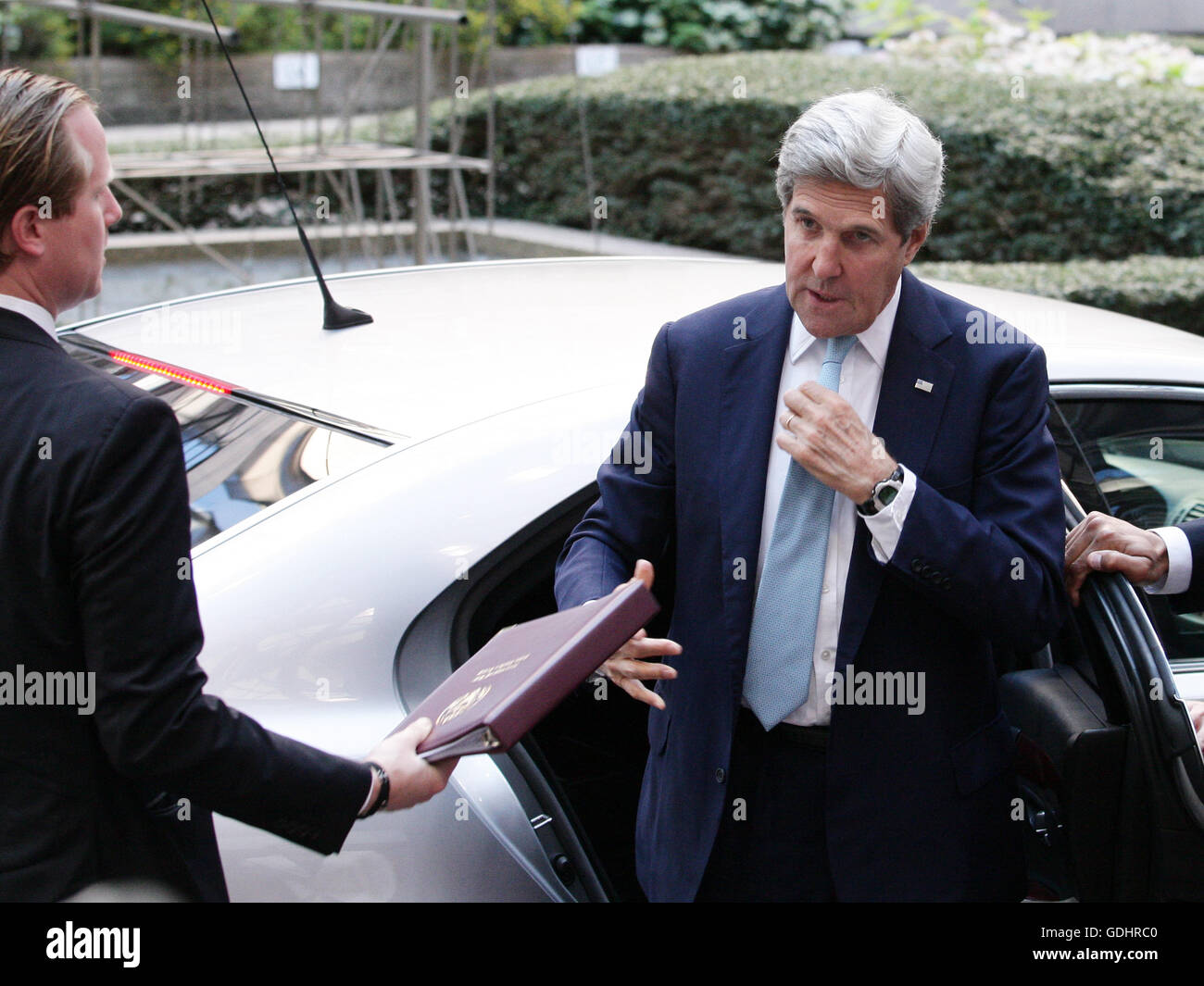 Bruselas, Bélgica. El 18 de julio, 2016. John Kerry, Secretaria de Estado de EE.UU. llega a la reunión del Consejo de Asuntos Exteriores que tiene lugar en el Consejo Europeo. Crédito: Leonardo Hugo Cavallo/Alamy Live News Foto de stock
