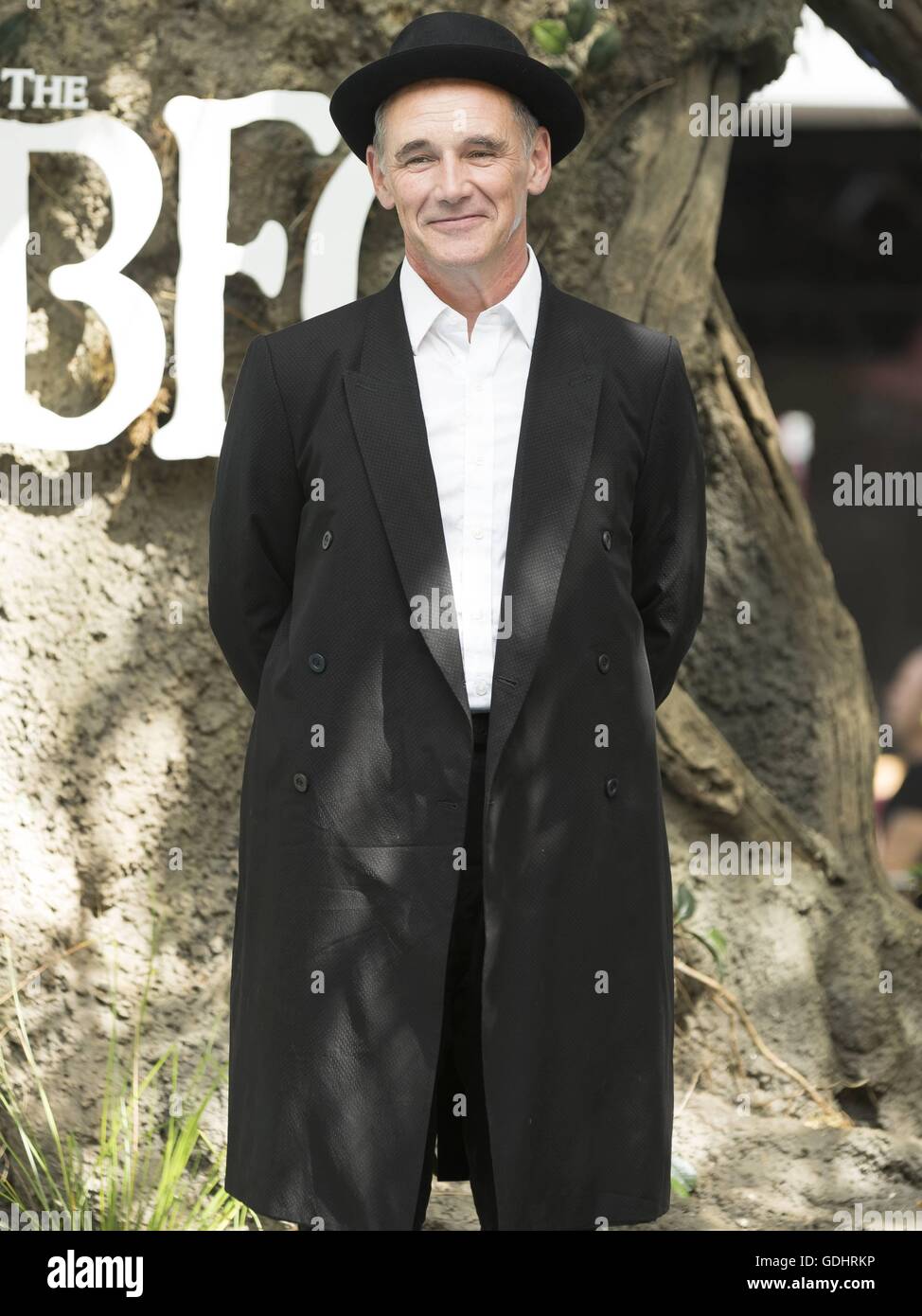 Londres, Reino Unido. El 17 de julio, 2016. Mark Rylance, BFG estreno en Leicester Square en Londres. 17/07/2016 | Mundial de uso/picture alliance Crédito: dpa/Alamy Live News Foto de stock