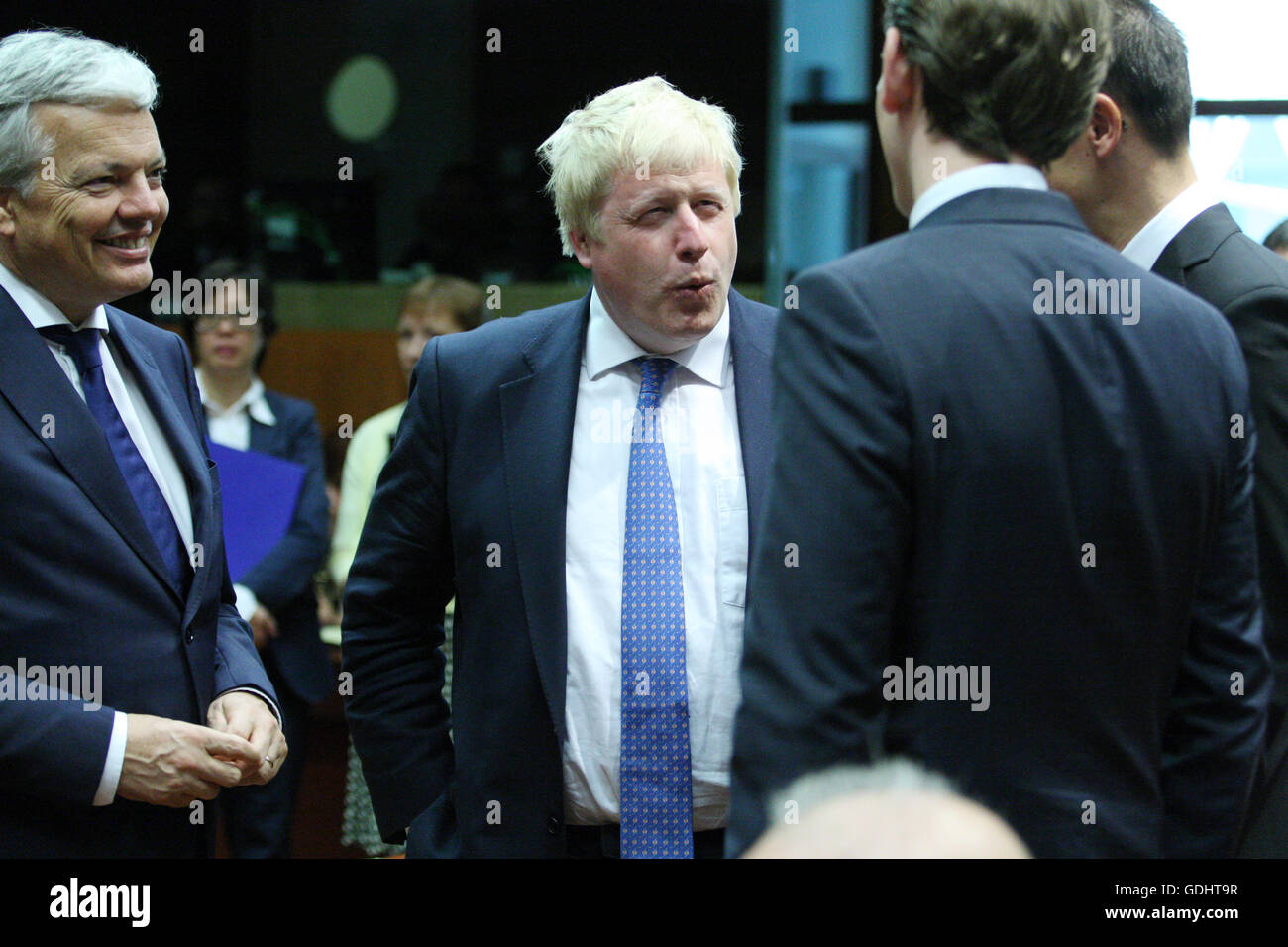 Bruselas, Bélgica. El 18 de julio, 2016. Boris Johnson, durante la mesa redonda junto a los ministros de Relaciones Exteriores de Bélgica, Didier Reynders. Crédito: Leonardo Hugo Cavallo/Alamy Live News Foto de stock