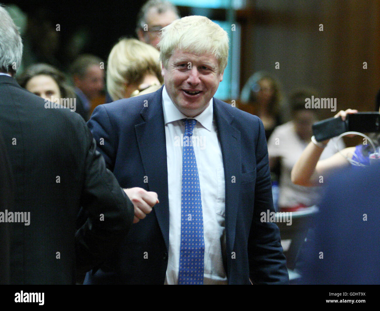 Bruselas, Bélgica. El 18 de julio, 2016. Boris Johnson, durante la mesa redonda celebrada en la Unión Conceil. Crédito: Leonardo Hugo Cavallo/Alamy Live News Foto de stock