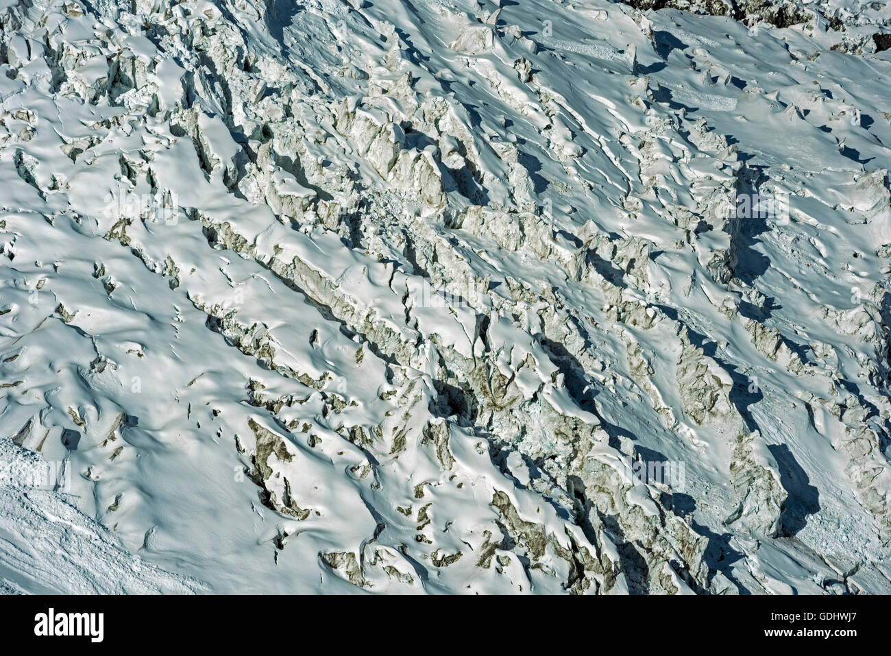 Cerca del glaciar, el macizo del Mont Blanc Foto de stock