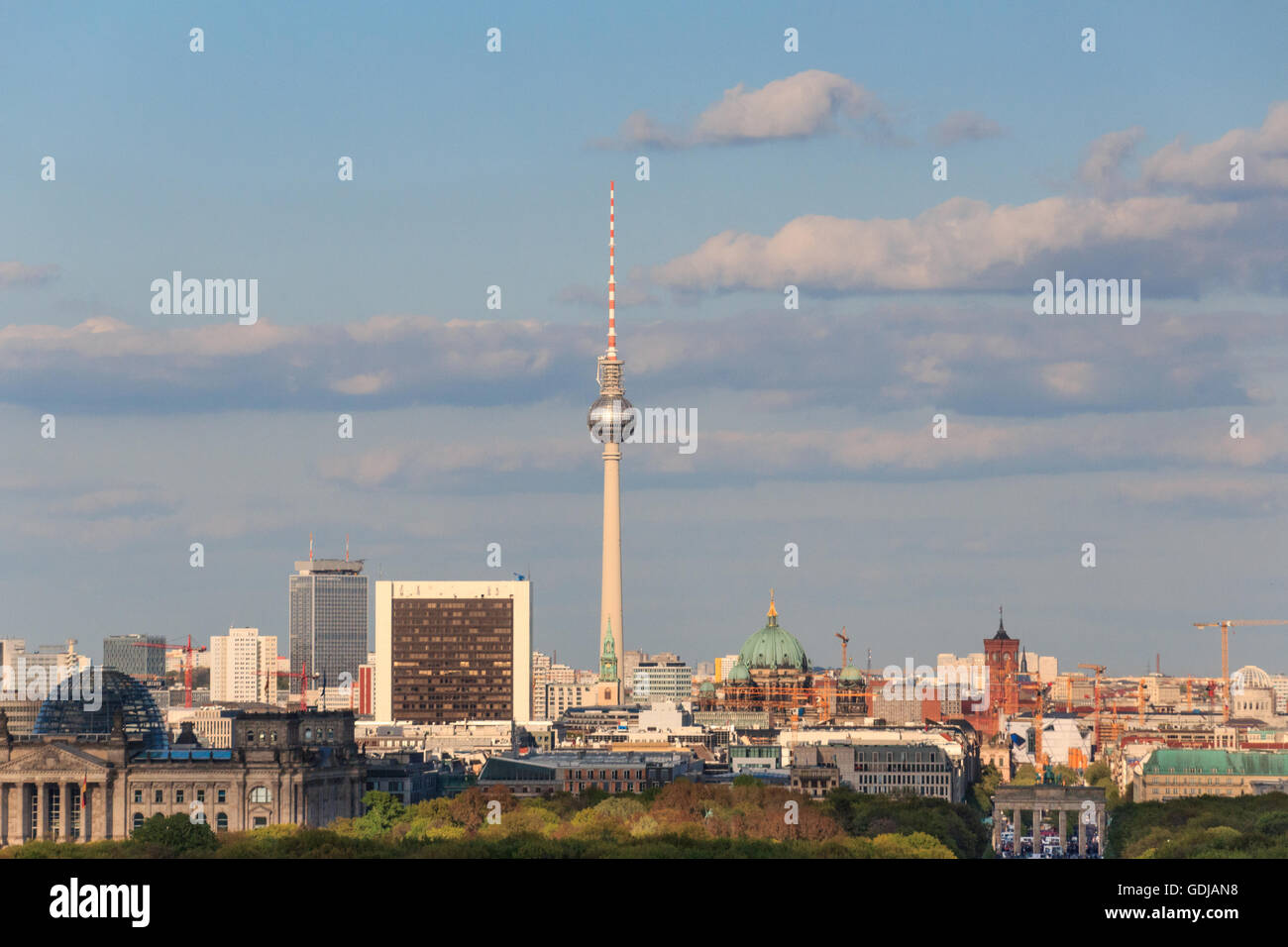 El horizonte de la ciudad de Berlín - Berlin skyline Foto de stock