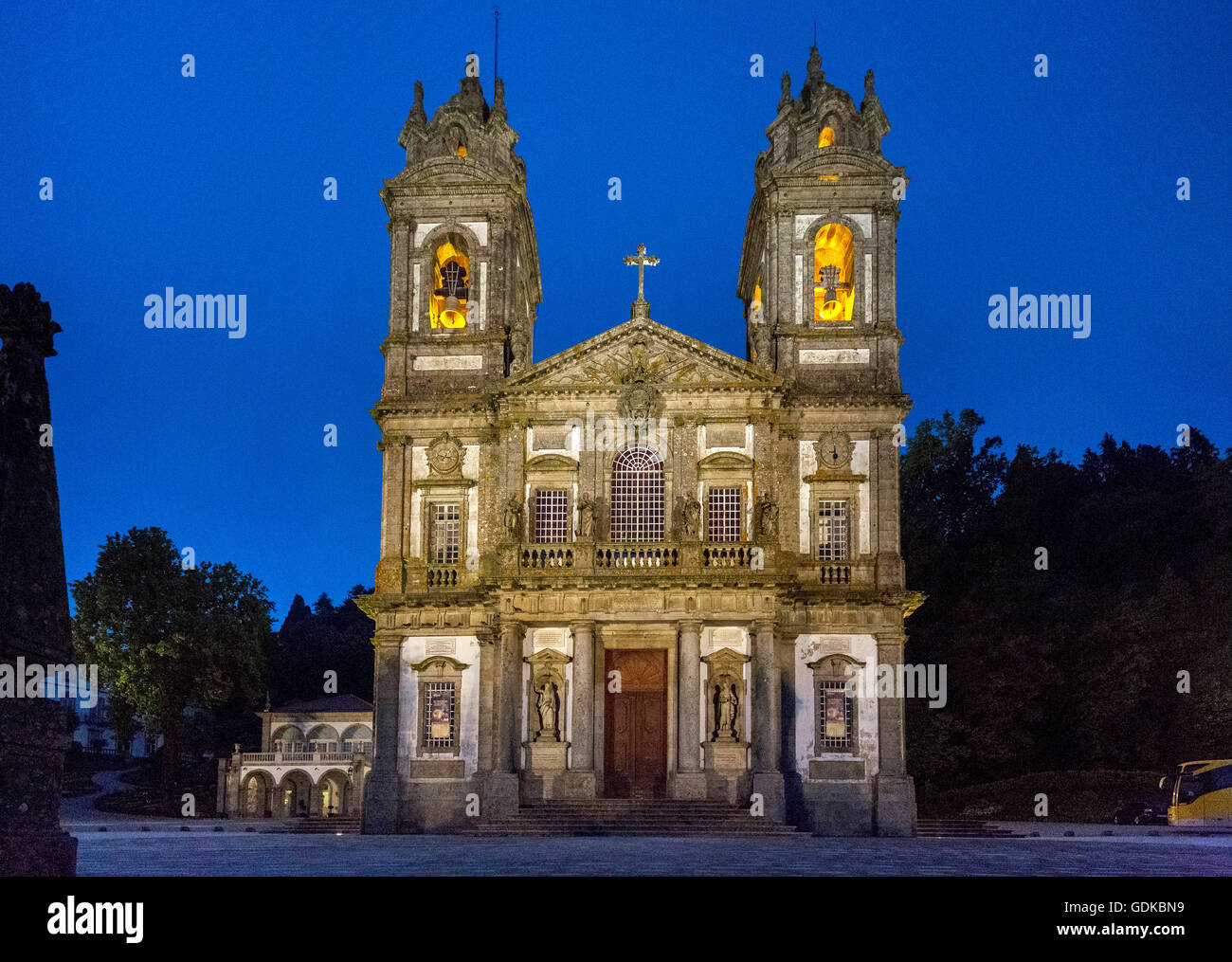 Bom Jesus do Monte, Hora Azul, Escena nocturna, santuario de Braga, estatuas, distrito de Braga, Braga, Portugal, Europa, viajes Foto de stock