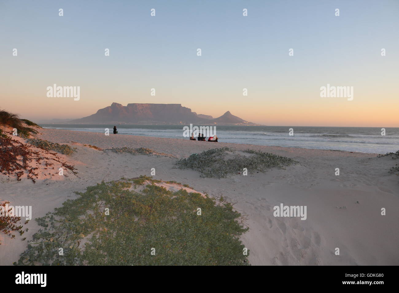 Atardecer en la montaña Table Cape Town South Africa Foto de stock
