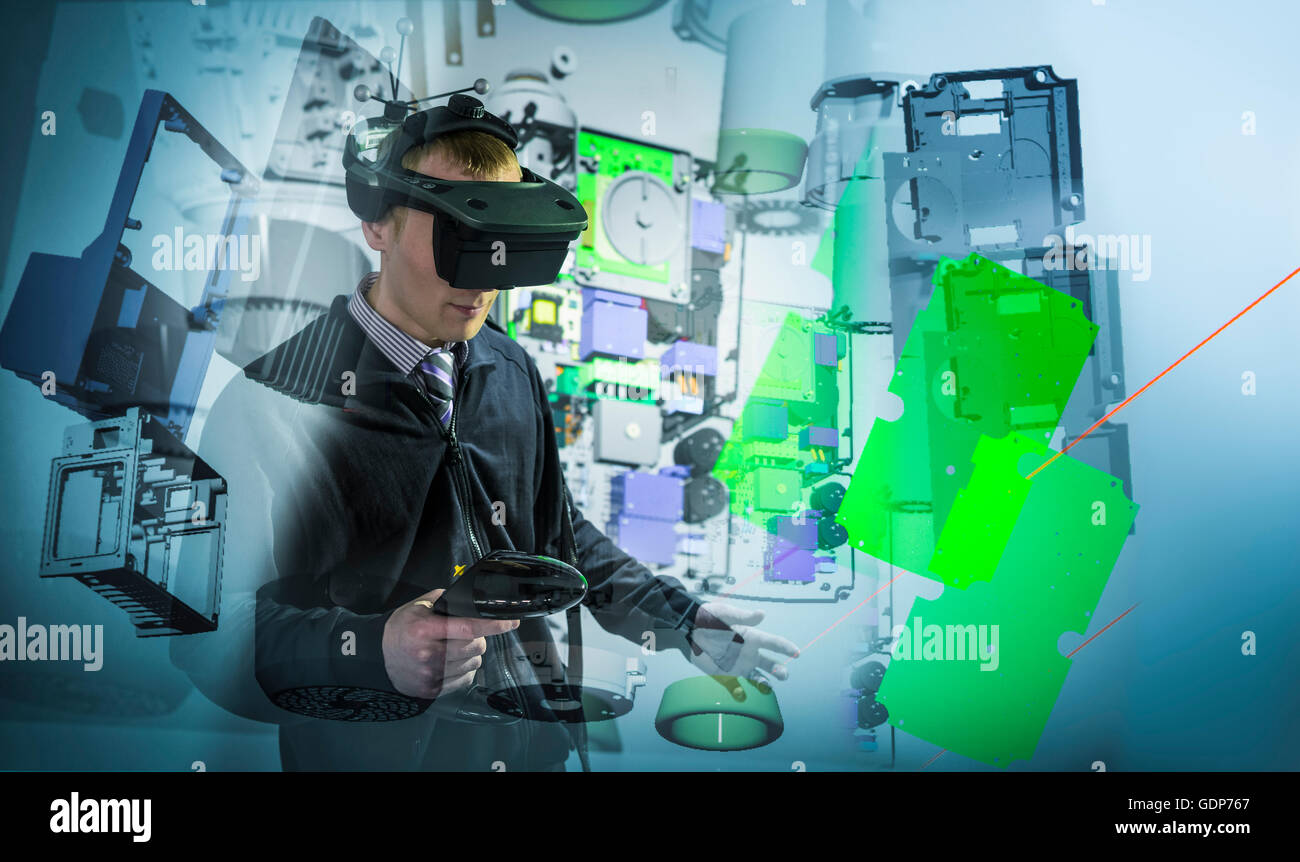 Imagen compuesta del ingeniero llevar auriculares VR en realidad virtual suite Foto de stock