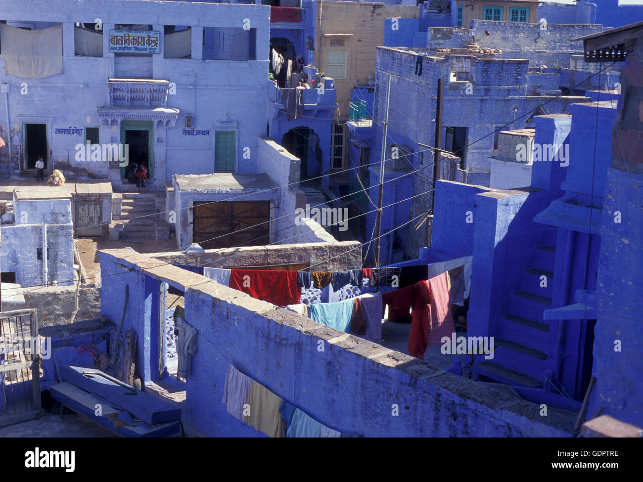 La ciudad azul en el casco antiguo de Jodhpur en Rajasthan en la India. Foto de stock