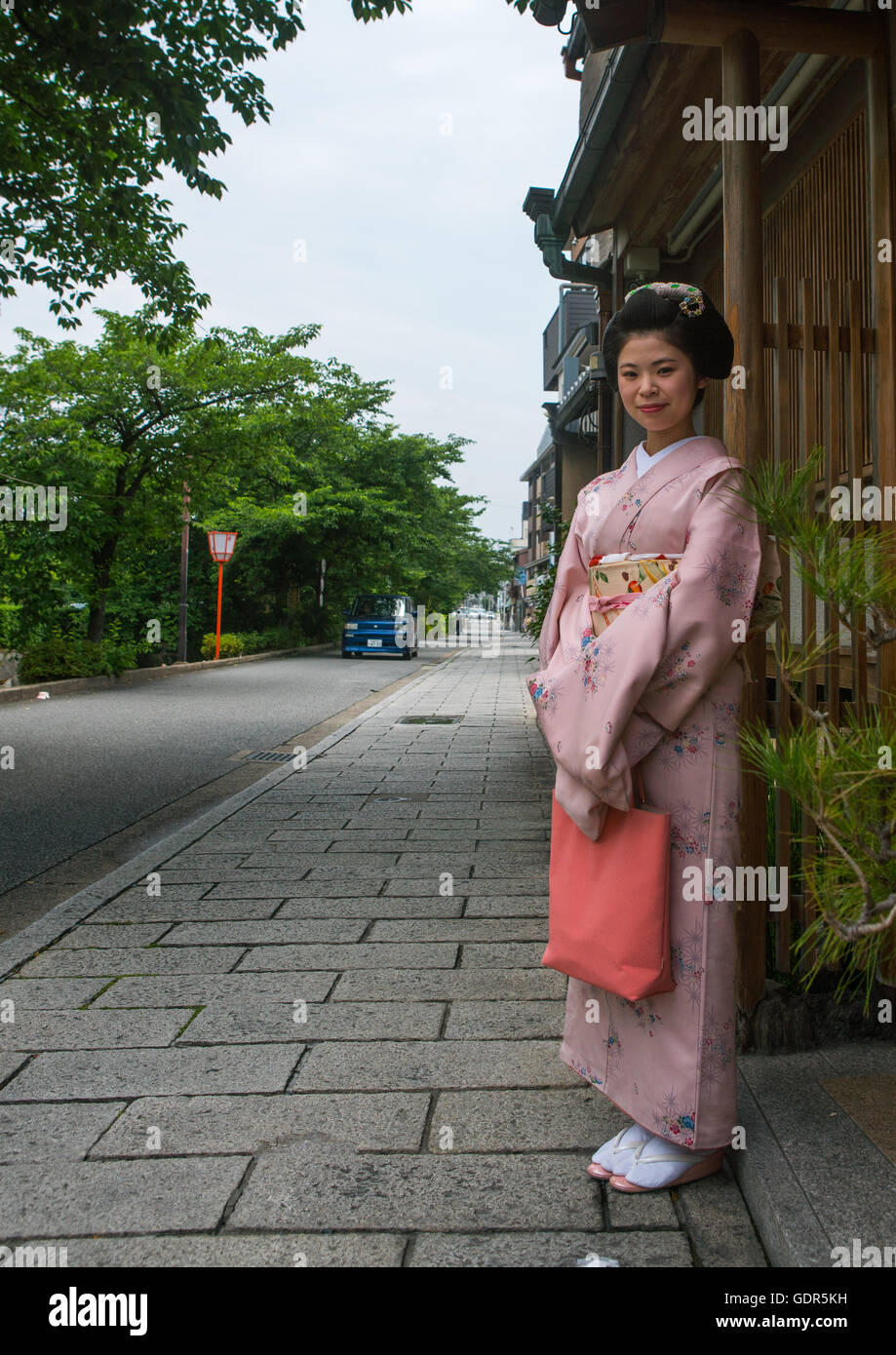 Los 16 años de edad llamado chikasaya maiko, la región de Kansai, Kyoto, Japón Foto de stock