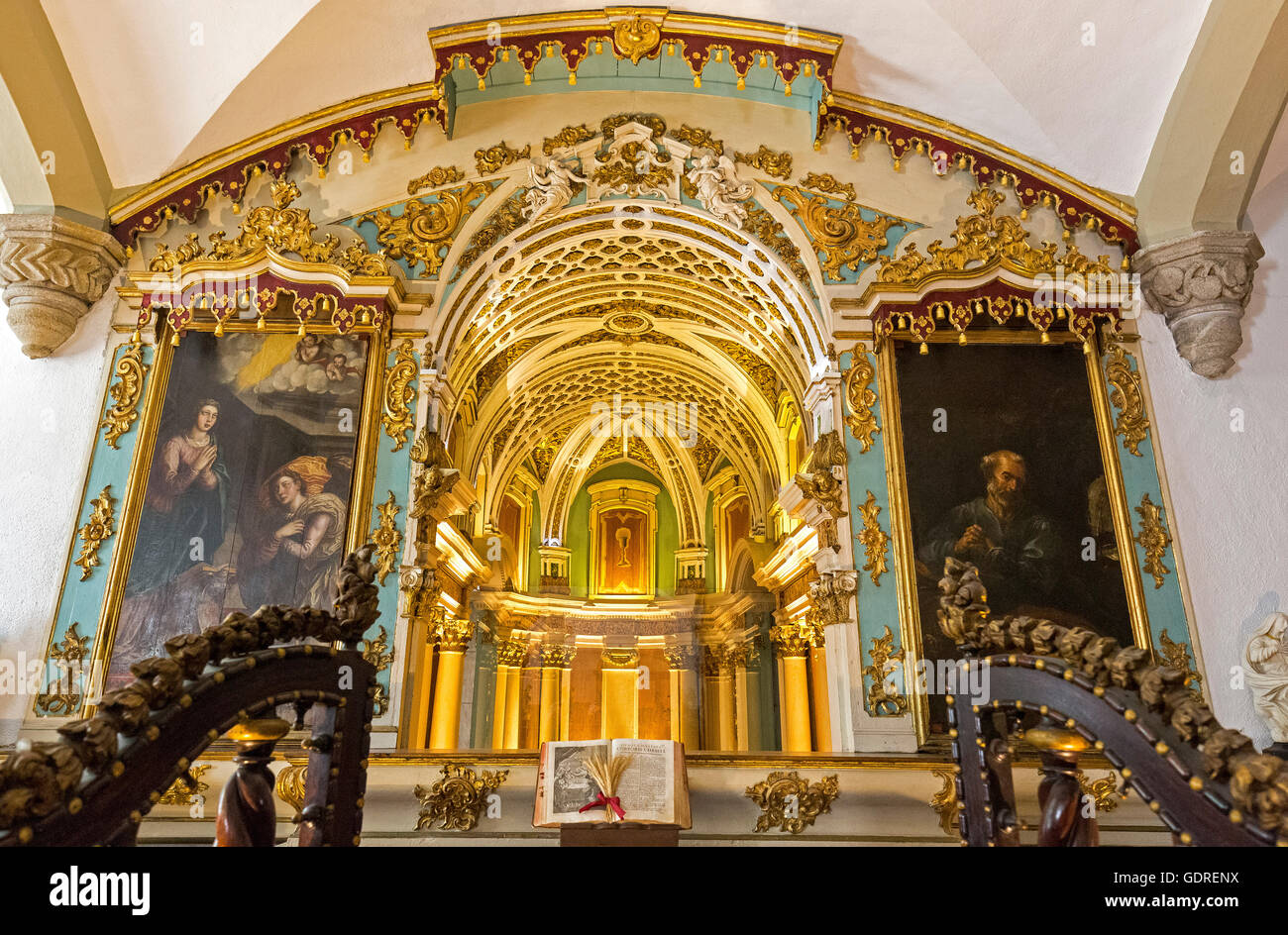 Retablo, Capela dos Ossos parede, capilla de los huesos, los huesos, la capilla osario en Evora, Evora, distrito de Évora, Portugal, Europa Fotografía de stock - Alamy Retablo, Capela dos Ossos parede, capilla de los huesos, los huesos, la capilla osario en Evora, Evora, distrito de Évora, Portugal, Europa Fotografía de stock - Alamy