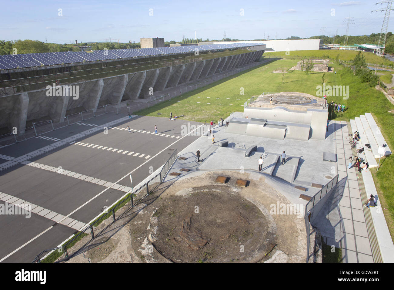 Paneles solares y un skate park en la ex 'Schalker Verein' Foto de stock