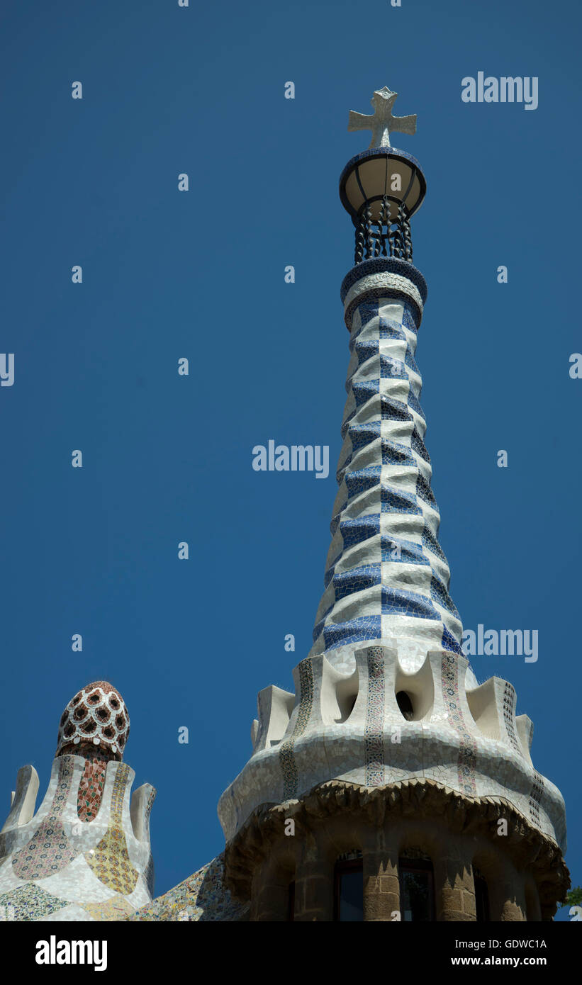 Aspecto del famoso Parque Güell, diseñado por el arquitecto Antonio Gaudí . Barcelona. Cataluña. España Foto de stock