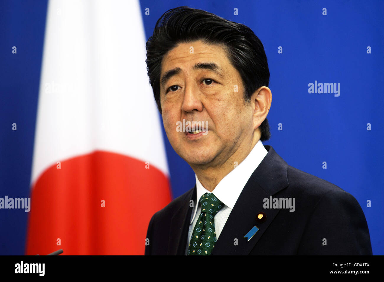 Retrato del Primer Ministro japonés Shinzo Abe en la Cancillería en Berlín, Alemania, 2014 Foto de stock